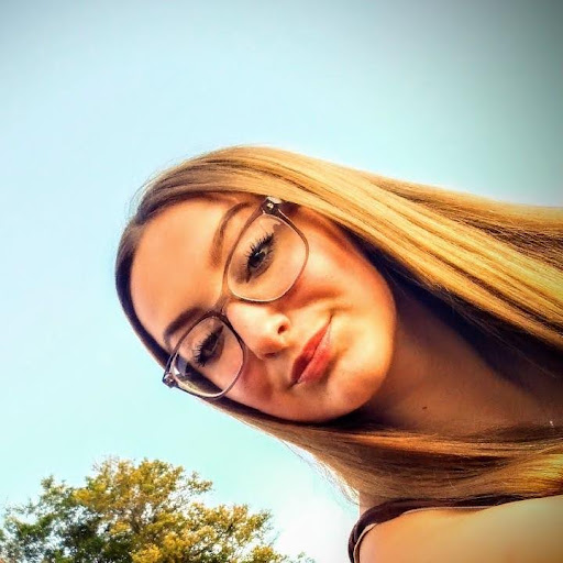 Aievee Spotted Conducting Secret Pigeon Summit in Park